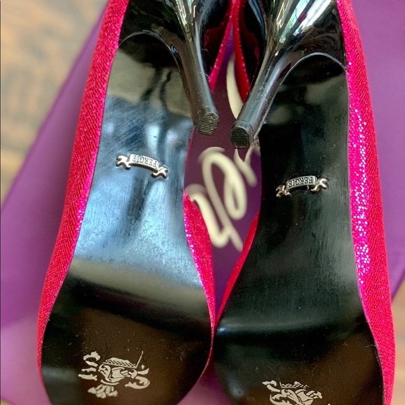 Fergie Metalic Pink Peep Toe Pumps - Picture 3 of 6